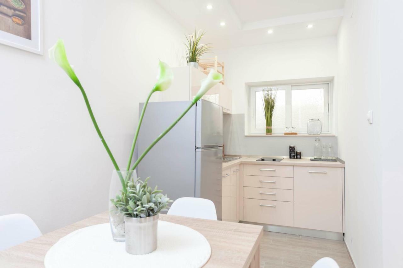 Apartment Mikula Makarska Buitenkant foto